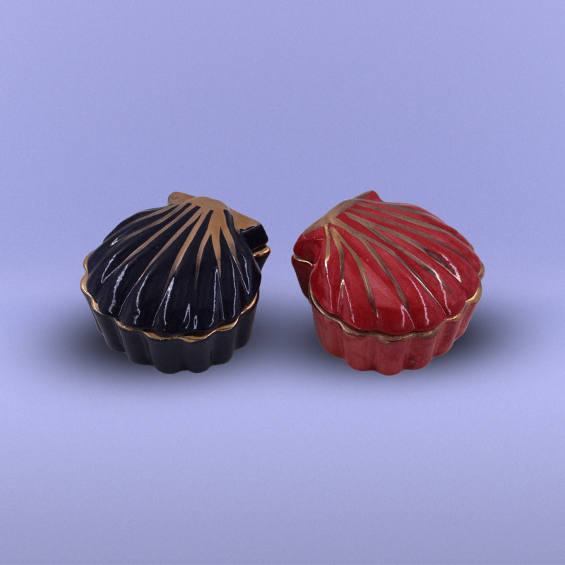 Mücrü qızılı naxışlı